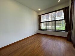 Holland Link (D10), Terrace #602884511